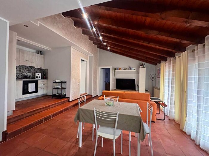 Appartamento bilocale in affitto in Via Galetti, Centro, Padenghe sul Garda