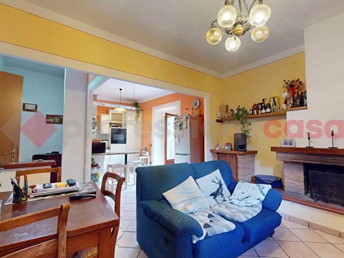 Appartamento con 5 locali in vendita in Via della Rocca, Coreglia Antelminelli