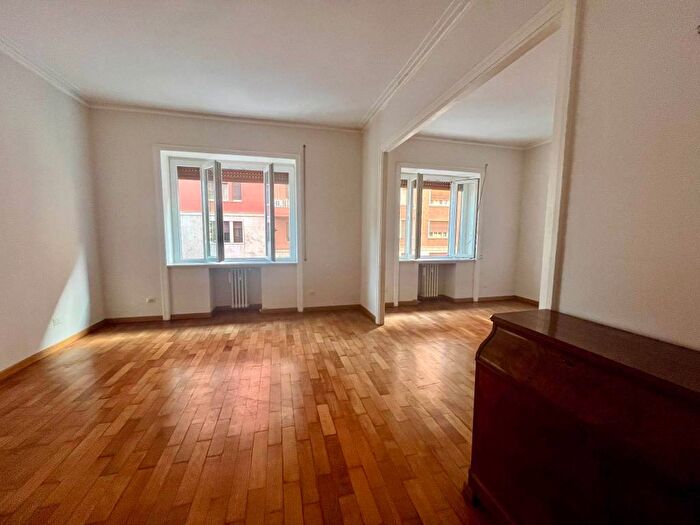 Appartamento con 5 locali in affitto in Via Dessiè, Africano Villa Chigi, Roma