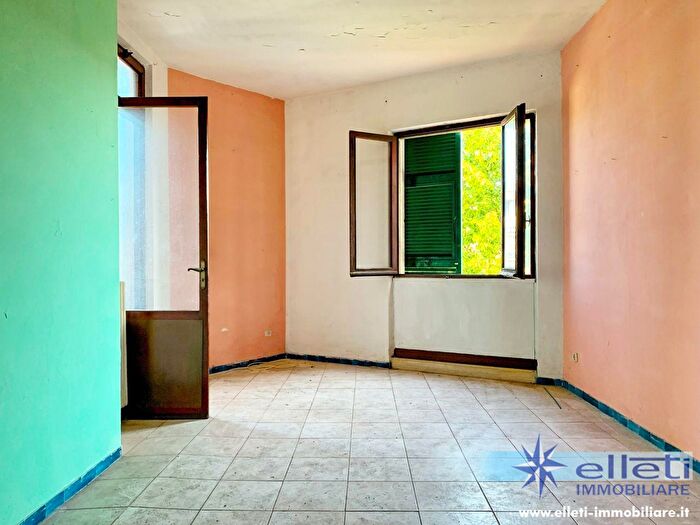 Appartamento trilocale in vendita in Massa