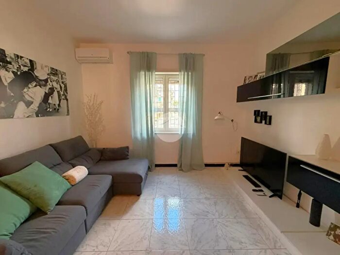 Appartamento trilocale in vendita in Via Luigi Einaudi, Volla