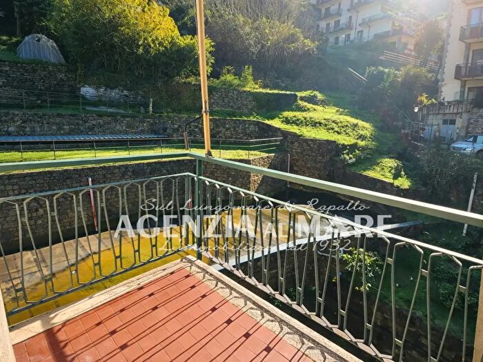 Appartamento trilocale in vendita in Rapallo