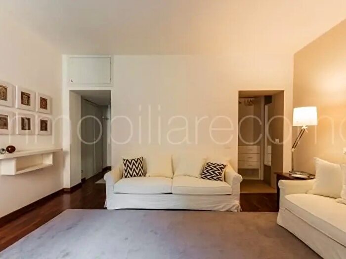 Appartamento monolocale in affitto in Via Vittorio Emanuele II, Como