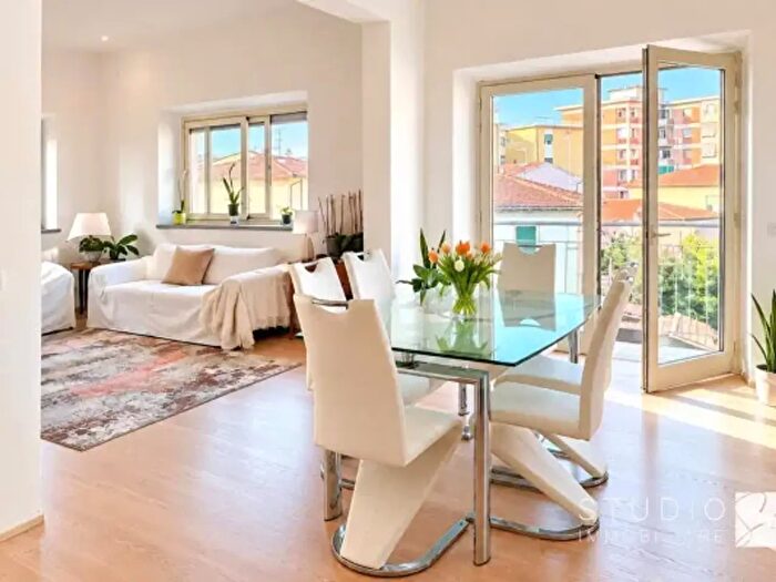 Appartamento con 6 locali in vendita in Via Gianni Metello, Pistoia
