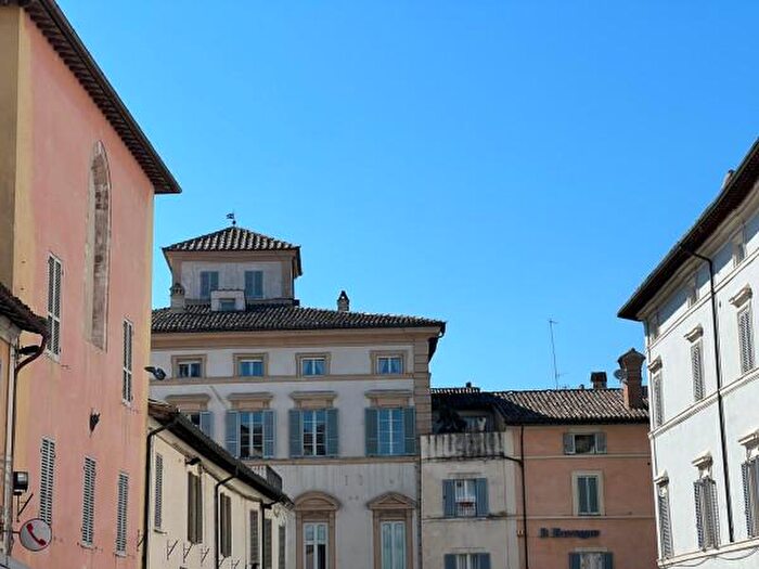 Appartamento bilocale in vendita in Via Benedetto Cairoli, Foligno