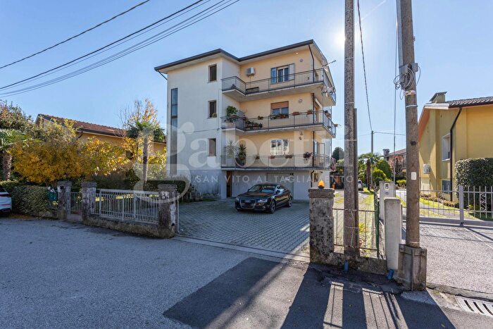 Appartamento quadrilocale in vendita in Via Solitaria, San Vito Al Tagliamento