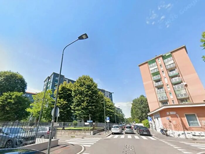 Appartamento bilocale in affitto in Via degli Astri, Milano