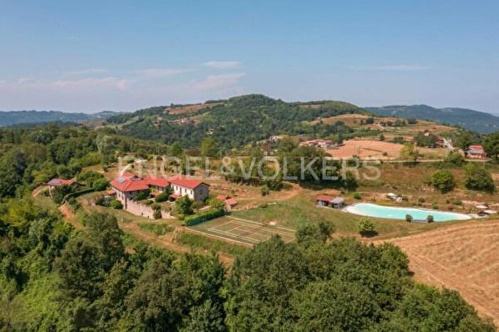 Casa con 6 locali in vendita in Case Buchere, Mombarcaro