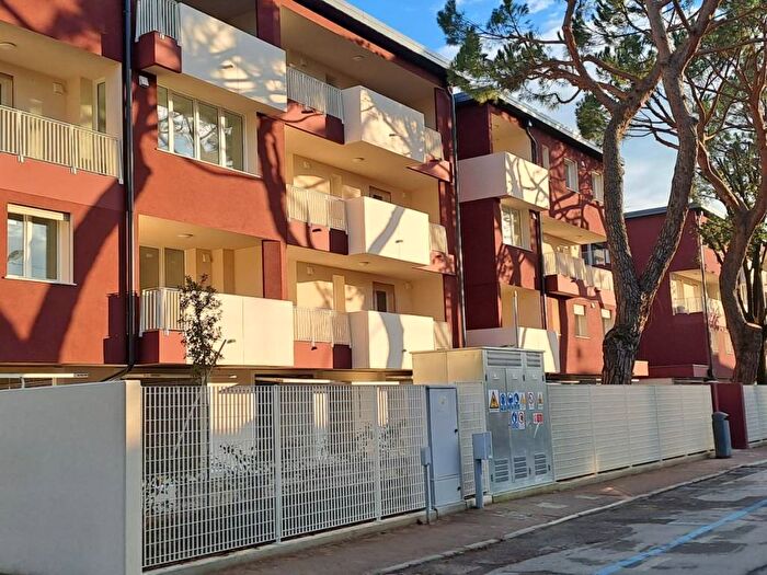 Appartamento trilocale in affitto in Via Silvio Trentin, Mestre, Venezia