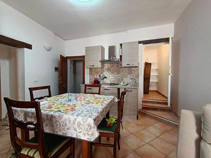 Appartamento trilocale in affitto in Piazza Federico Cesi, Centro, Acquasparta