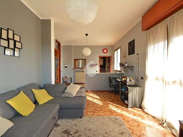 Appartamento quadrilocale in vendita in Via Torri, Brembate