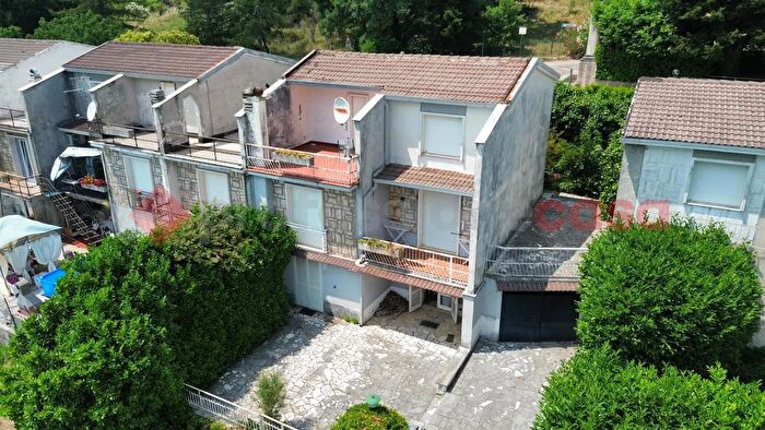 Casa con 5 locali in vendita in Via degli Oleandri a, Torre Cajetani