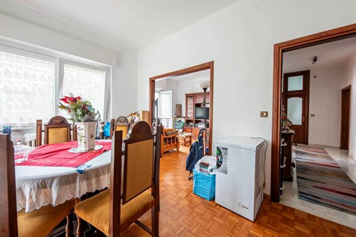 Appartamento con 5 locali in vendita in Via Giovanni Servais, Torino