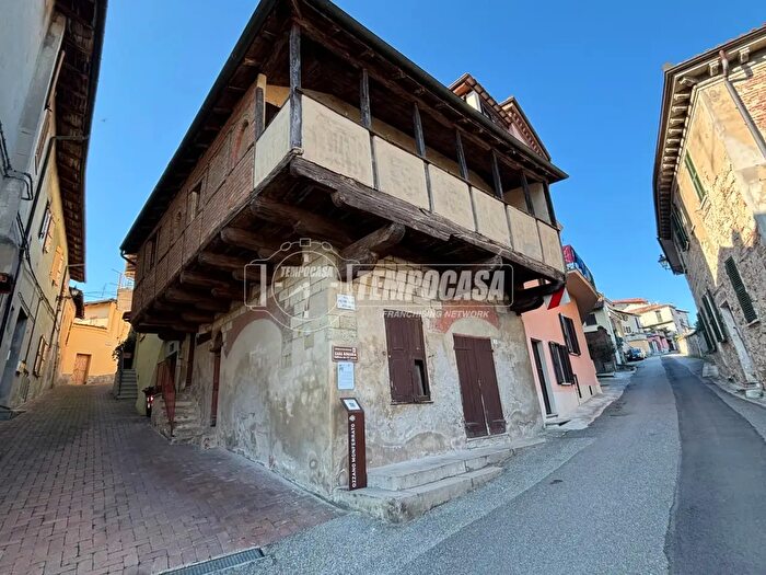Casa quadrilocale in vendita in Via Pietro E Giovanni Sosso, Ozzano Monferrato