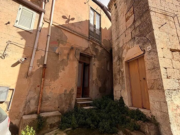 Casa con 5 locali in vendita in Via Agrigento, Mussomeli