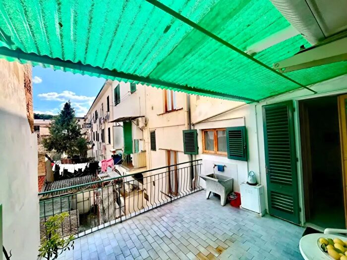 Appartamento con 5 locali in vendita in Empoli
