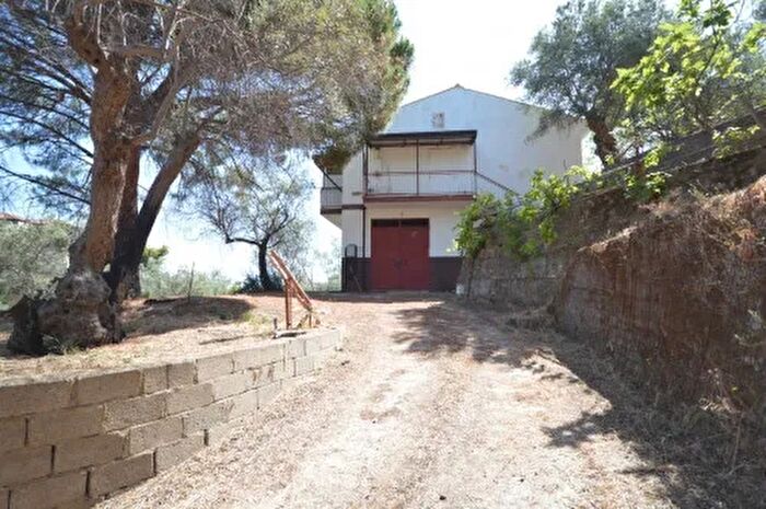 Casa quadrilocale in vendita in CoriglianoRossano Cda Fellino, CoriglianoRossano