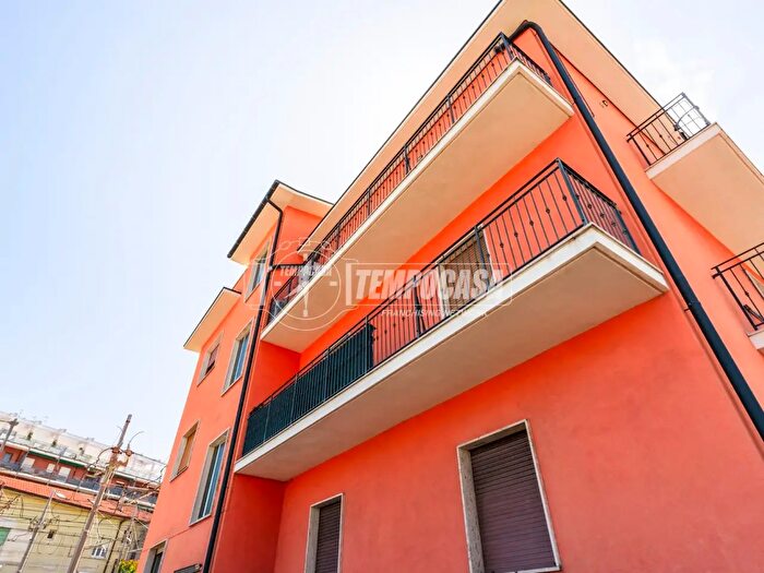 Appartamento trilocale in vendita in Via Edmondo De Amicis, Civitanova Marche