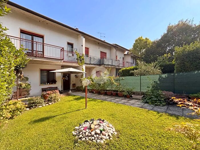 Casa con 5 locali in vendita in Via Papa Giovanni XXIII, Zevio