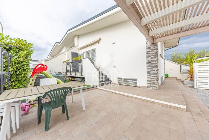 Casa trilocale in vendita in Via Bellegra, Guidonia Montecelio