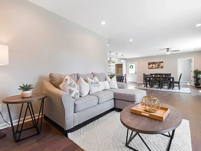 Appartamento trilocale in vendita in Cecina