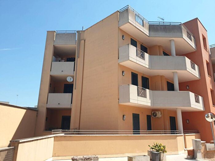 Appartamento quadrilocale in affitto in Via Fratelli Bandiera, Merine, Lizzanello