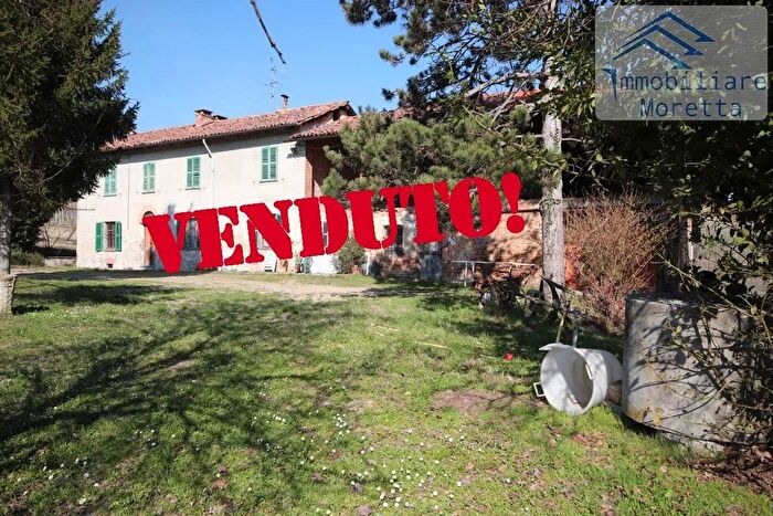 Casa con 6 locali in vendita in Nizza Monferrato, Nizza Monferrato