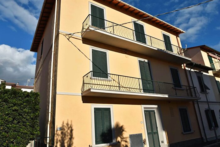 Appartamento con 5 locali in vendita in Rosignano Marittimo