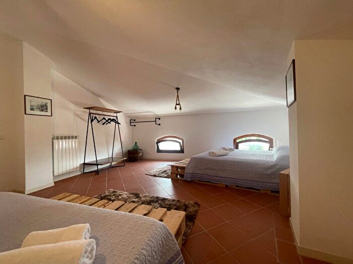 Casa con 7 locali in vendita in San Miniato