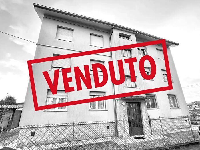 Appartamento quadrilocale in vendita in Via Savorgnan del Monte, Palazzolo Dello Stella