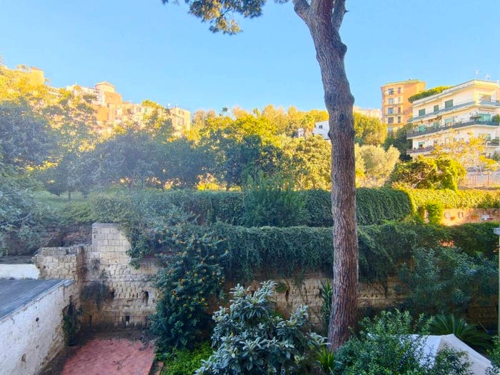 Appartamento trilocale in affitto in Posillipo, Napoli