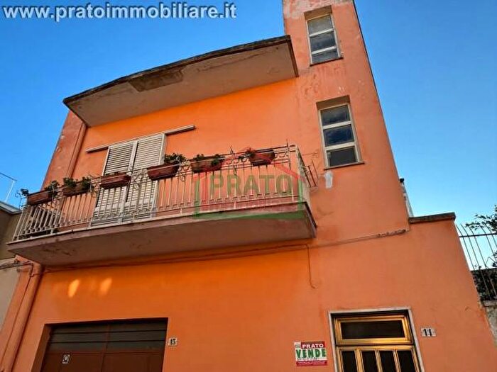 Appartamento quadrilocale in vendita in Via Fratelli Rosselli, Novoli