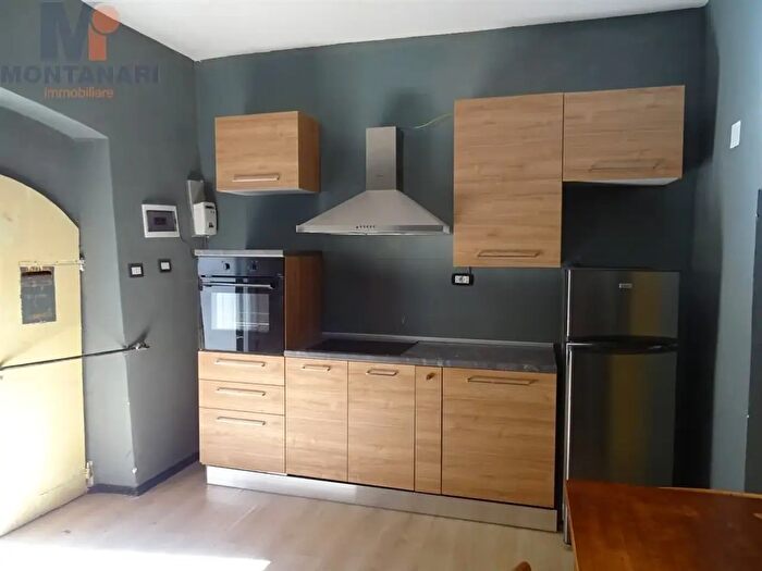 Casa quadrilocale in vendita in Scandolaro, Foligno