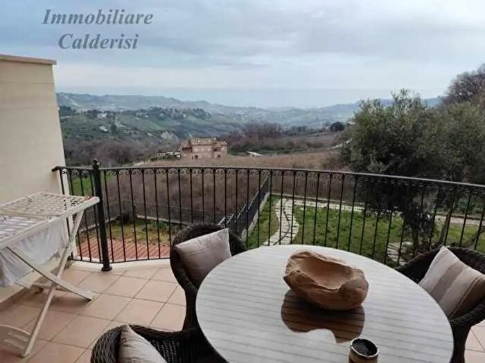 Appartamento con 5 locali in vendita in Via Livatino, Acquaviva Picena