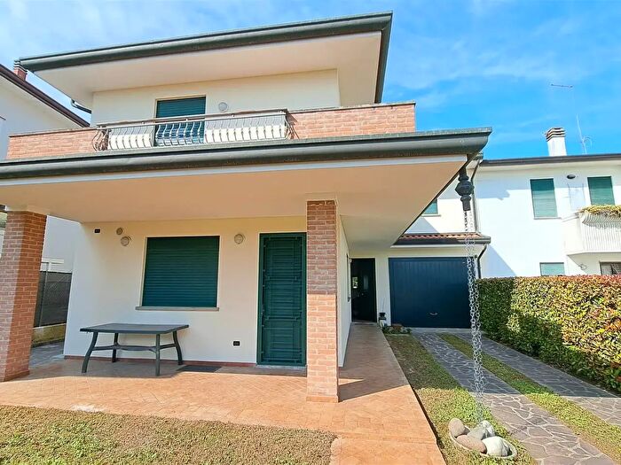 Casa con 6 locali in vendita in Padova