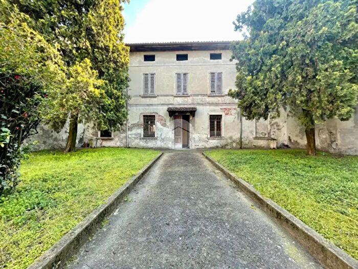 Casa con 5 locali in vendita in Via G Pastori, Orzivecchi