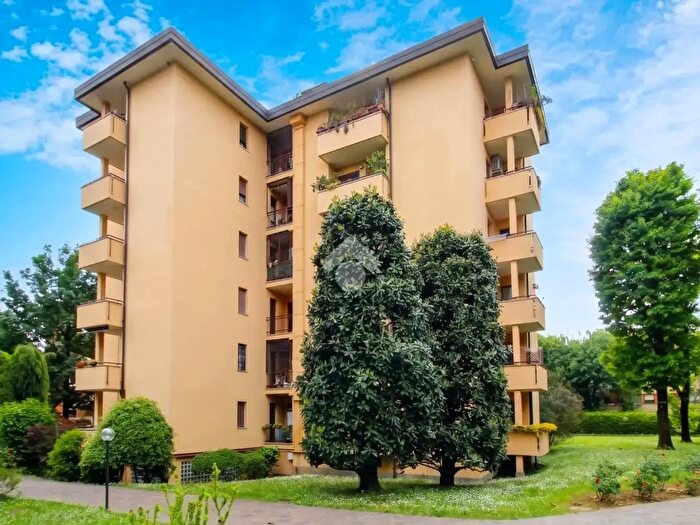 Appartamento quadrilocale in vendita in Via Giuseppe Verdi, Agrate Brianza