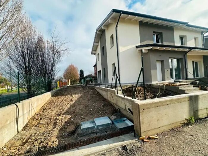 Casa quadrilocale in vendita in Strada Provinciale di Scandiano, Scandiano