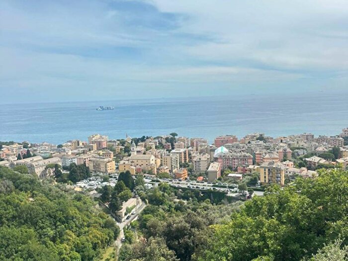 Appartamento quadrilocale in affitto in Via Pietro Nenni, Quarto, Genova