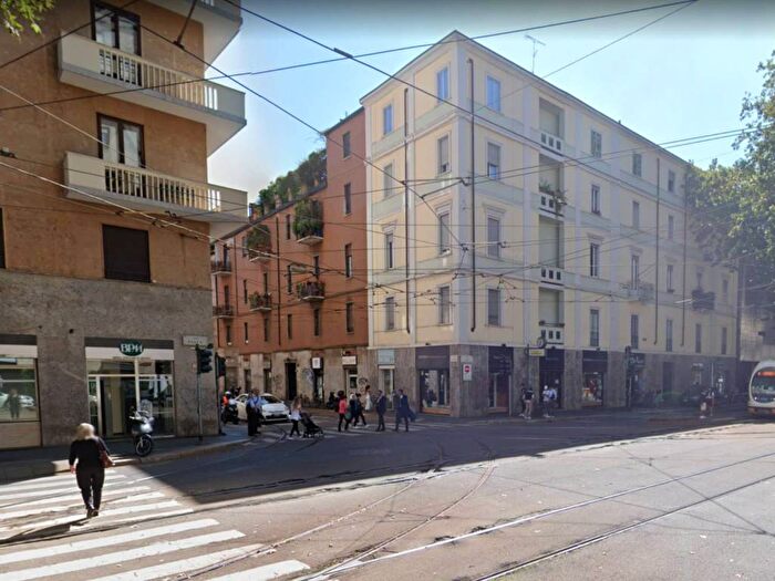 Appartamento quadrilocale in affitto in Via Nino Bixio, Piave Tricolore, Milano