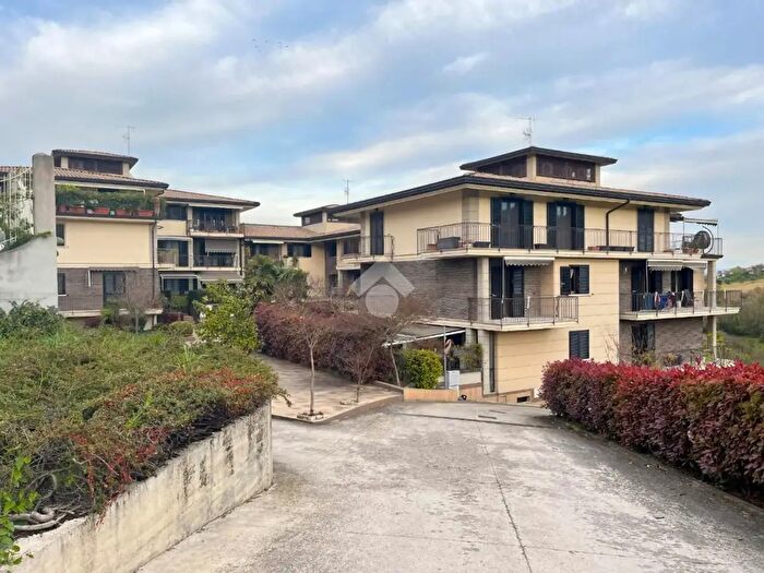 Appartamento trilocale in vendita in Via Baldassarre, San Giorgio Del Sannio