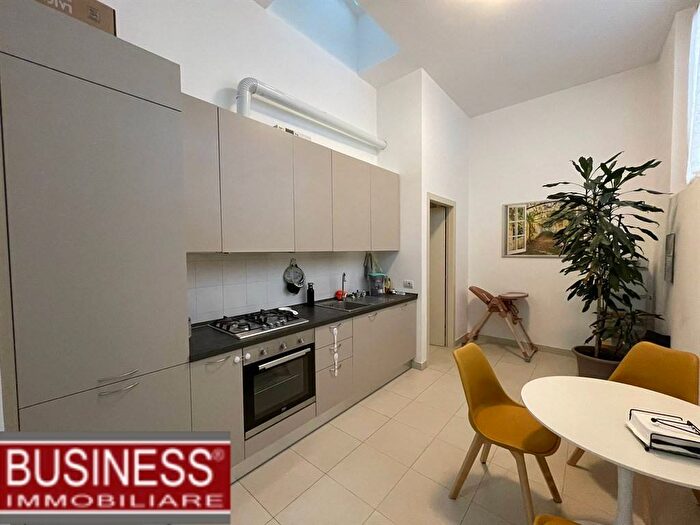 Appartamento trilocale in affitto in Via Fava, Maggiolina, Milano