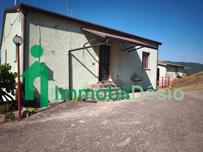 Casa con 5 locali in vendita in Contrada Radolena, Tito
