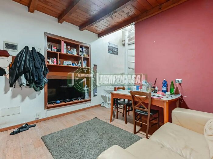 Appartamento bilocale in vendita in Via Vittorio Emanuele II, Bernareggio