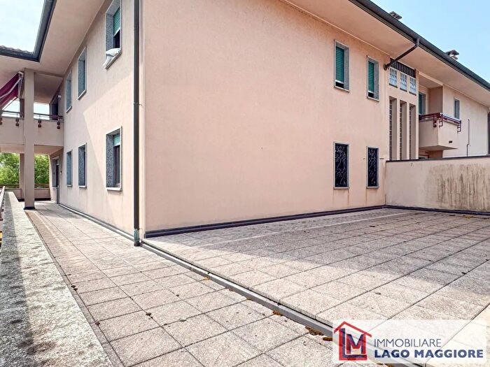 Appartamento quadrilocale in vendita in Contrada Tagliabò, Cocquio Trevisago