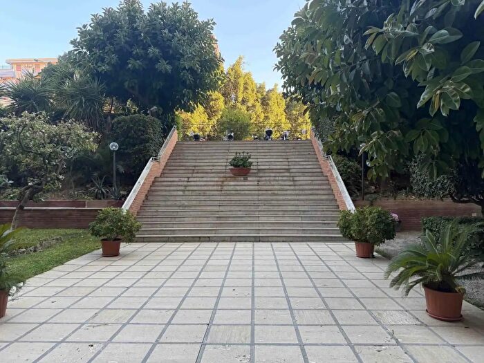Appartamento con 5 locali in vendita in Via Guido Jung, Palermo