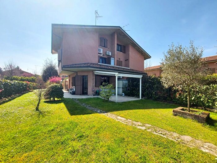 Casa con 7 locali in vendita in Via Poma Antonio San Lazzaro di Savena, San Lazzaro Di Savena