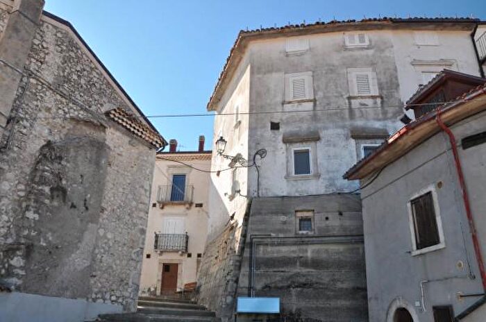 Appartamento quadrilocale in vendita in Via Colle, Rivisondoli