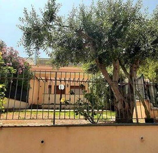 Casa trilocale in affitto in Centro, Cefalù