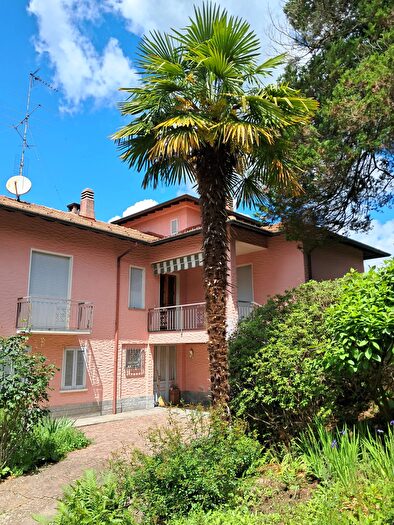 Appartamento in vendita in Taino Varese Lombardia Italia, Taino